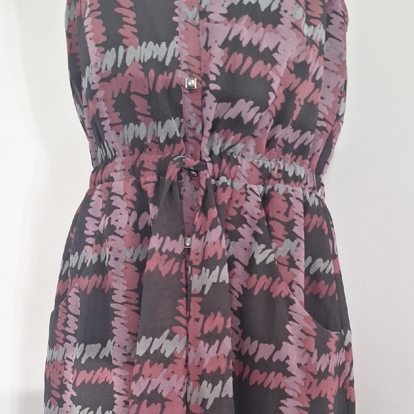 Banana Republic Black and Mauve Patterned Ruffle Dress - Picture 3 of 10